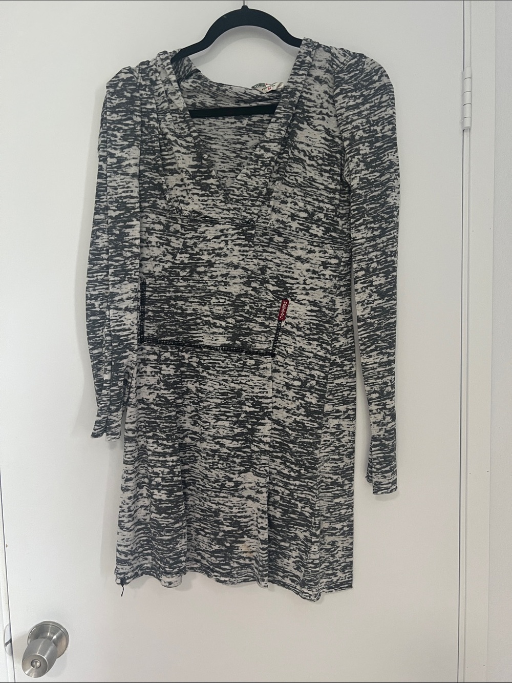 Long Sleeve Marled Hooded Dress in Black and White